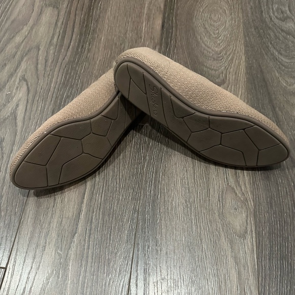 SKECHERS AIR COOLED MEMORY FOAM FLATS - SIZE 10 - TAUPE - Picture 2 of 3